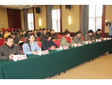 華魯公司舉辦“走向市場，贏在市場”主題演講